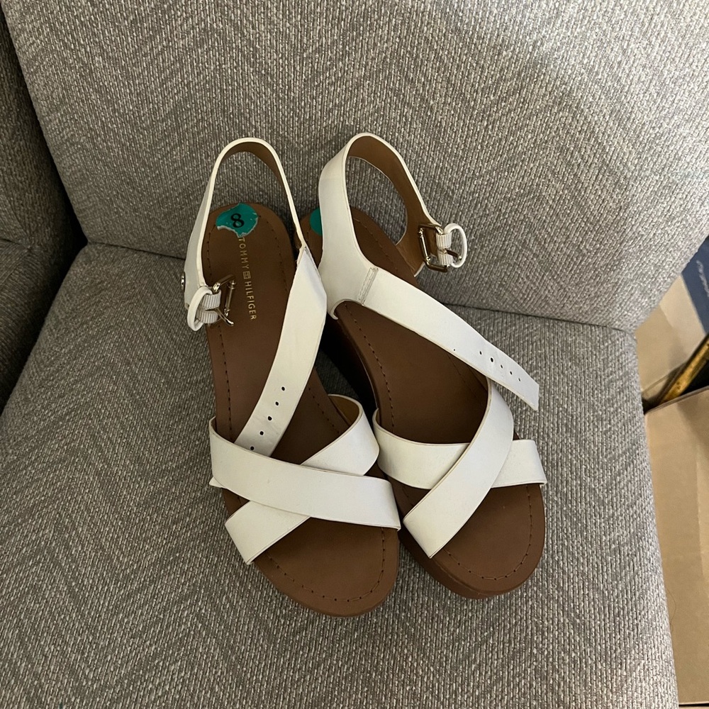 Tommy Hilfiger white wedge size 8